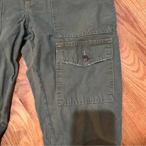 ▪️Joie Army Green Cropped Pants - Picture 6 of 11